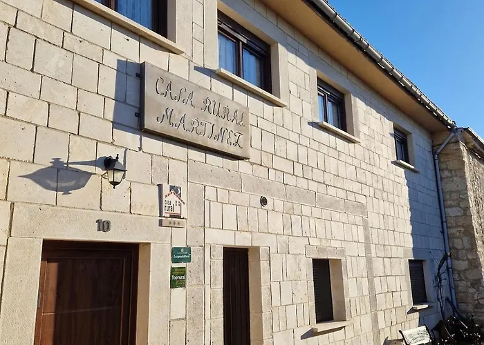 Martinez בית נופש *