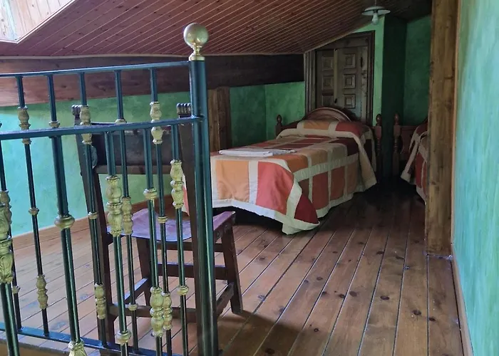 Martinez בית נופש *